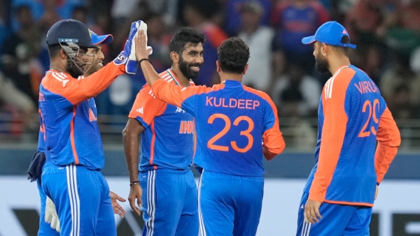 Sahibzada Farhan Fifty Powers Pakistan to Strong Start in Asia Cup Final