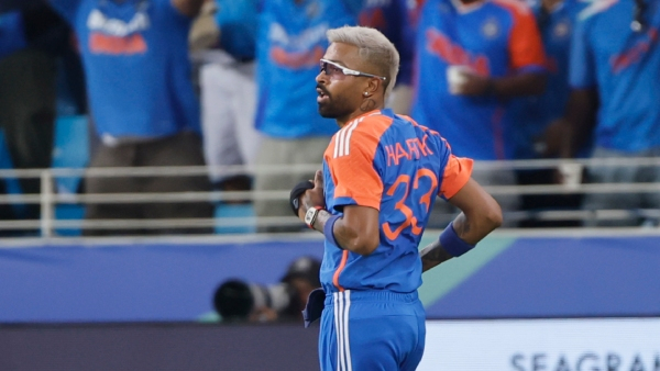 Hardik Pandya Surpasses Virat Kohli in T20I Catches Eyes Dhoni and Rohit s Records