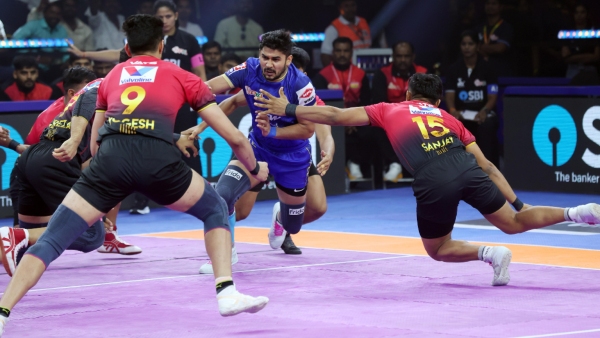 Dabang Delhi Tops PKL Points Table with Win Jaipur Triumphs in Thriller