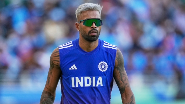 Hardik Pandya Sparks Dating Rumors with Mahika Sharma After Mumbai Airport Sighting