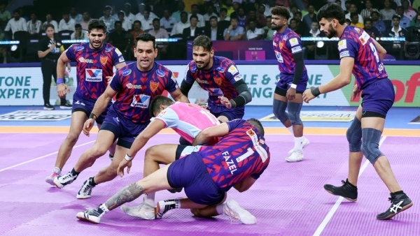 Pro Kabaddi Dabang Delhi and Patna Pirates Win in Chennai Delhi Tops Table