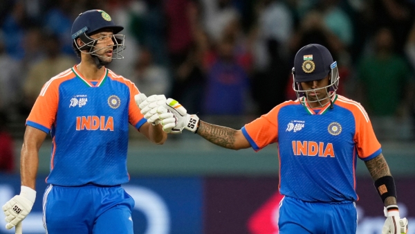 AUS vs IND 1st T20I Australia Wins Toss in Canberra Opts to Bowl Against India