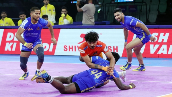 Alireza Mirzaian and Yogesh star as Bengaluru Bulls crush Jaipur Pink Panthers 47-26 in PKL 12