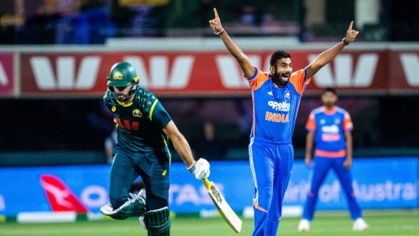 Washington Sundar s heroics secure India s 5-wicket win over Australia in Hobart T20I