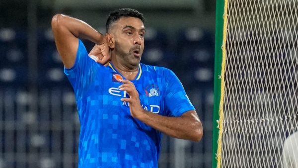 R Ashwin pulls out of Big Bash League 15 for Sydney Thunder due to knee surgery R Ashwin pulls out of Big Bash League 15 for Sydney Thunder due to knee surgery