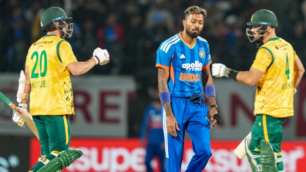 India demolish South Africa by 7 wickets take 2-1 lead in T20 series