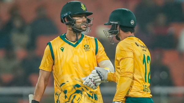 Quinton de Kock s Blistering 90 Sets Competitive Target for India in 2nd T20I