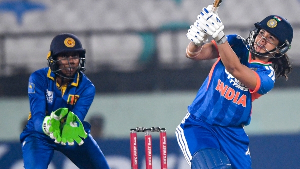 Smriti Mandhana Breaks Records 10 000 Int l Runs amp amp Most T20I Sixes for India vs Sri Lanka