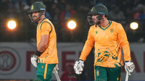 India demolish South Africa by 7 wickets take 2-1 lead in T20 series