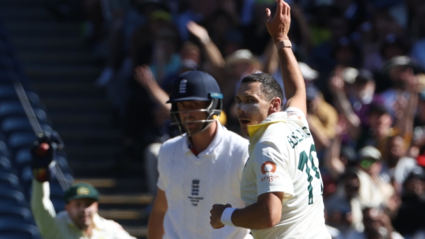 Ashes 4th Test 20 Wickets Fall on Day 1 as Bowlers Dominate in Melbourne