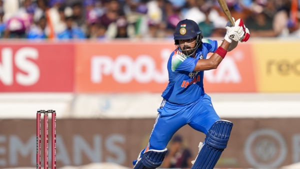 KL Rahul Smashes Century After 794 Days to Guide India to 284 7 Against New Zealand