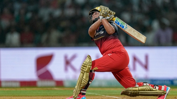 RCB vs GG Radha Yadav amp amp Shreyanka Patil Shine as Bangalore Secure Hat-trick Win in WPL