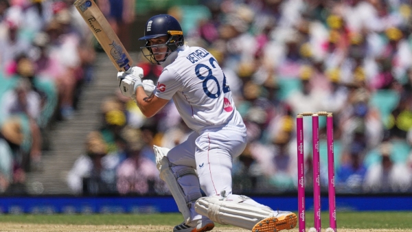 Jacob Bethell s Maiden Test Century Keeps England Alive in Final Ashes Test Against Australia