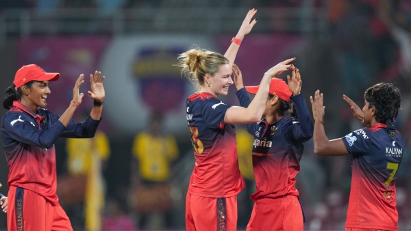 WPL 2026 RCB s Lauren Bell Shines with Economical Bowling Spells in Early Matches