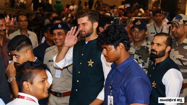 Pakistan team arrives in Sri Lanka