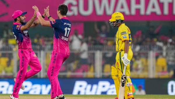 Bowler Nandre Burger Bowler Nandre Burger