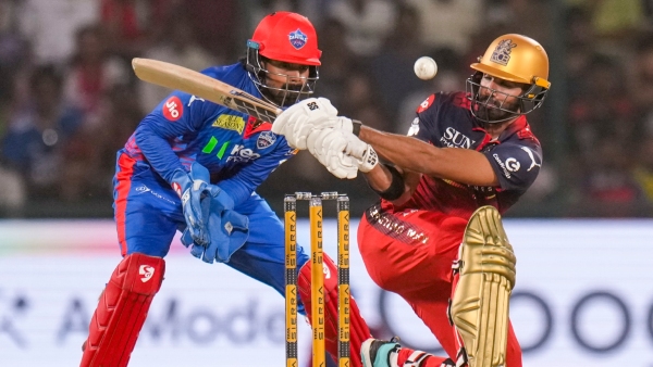 RCB vs DC
