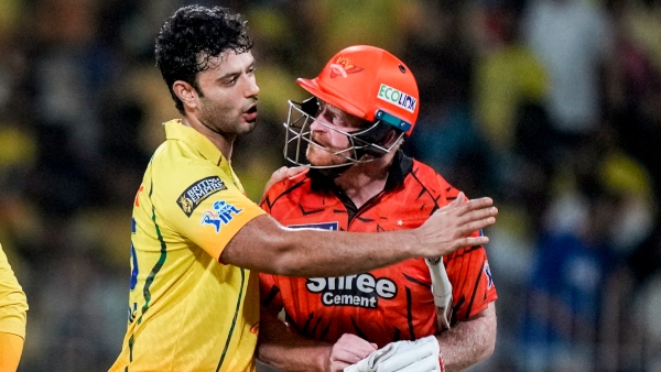 CSK vs SRH IPL 2026 Sanju Samson and Heinrich Klaasen Heated Clash Goes Viral at Chepauk Stadium