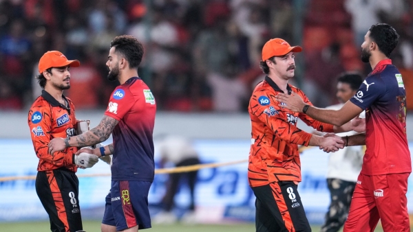 Kohli Handshake Row