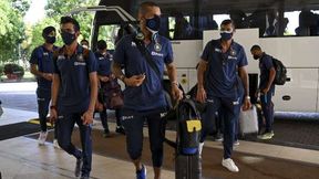 IND vs SL: സ്വീകരിക്കാന് ആരുമില്ല, ടീം ഇന്ത്യ ലങ്കയിലെത്തി- ഇനി ക്വാറന്റീന് നാളുകള് IND vs SL: സ്വീകരിക്കാന് ആരുമില്ല, ടീം ഇന്ത്യ ലങ്കയിലെത്തി- ഇനി ക്വാറന്റീന് നാളുകള്