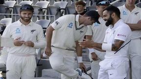 WTC Final: മെഗാ ഫ്ളോപ്പ്, ആകെ കിട്ടിയത് 12 റണ്സ്, ഇന്ത്യയുടെ വാലറ്റത്തെ ട്രോളി ആരാധകര് WTC Final: മെഗാ ഫ്ളോപ്പ്, ആകെ കിട്ടിയത് 12 റണ്സ്, ഇന്ത്യയുടെ വാലറ്റത്തെ ട്രോളി ആരാധകര്