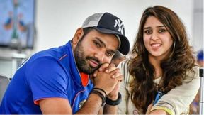 'ക്ഷമിക്കണം രോഹിത്, നിങ്ങളെക്കാളും ഭംഗിയുള്ള ഒരാളുണ്ട്', ഇന്സ്റ്റയില് ചിത്രം പോസ്റ്റ് ചെയ്ത് റിതിക 'ക്ഷമിക്കണം രോഹിത്, നിങ്ങളെക്കാളും ഭംഗിയുള്ള ഒരാളുണ്ട്', ഇന്സ്റ്റയില് ചിത്രം പോസ്റ്റ് ചെയ്ത് റിതിക