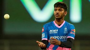 ആദ്യം സഹോദരന്റെ മരണം, പിന്നാലെ അച്ഛനും പോയി; നഷ്ടങ്ങള്ക്കിടയില് ഇന്ത്യന് ജഴ്സിയില് ചേതന്റെ അരങ്ങേറ്റം ആദ്യം സഹോദരന്റെ മരണം, പിന്നാലെ അച്ഛനും പോയി; നഷ്ടങ്ങള്ക്കിടയില് ഇന്ത്യന് ജഴ്സിയില് ചേതന്റെ അരങ്ങേറ്റം