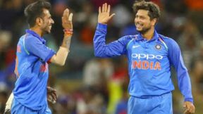 INDvSL: അവര് വീണ്ടുമൊന്നിച്ചു, ഇന്ത്യയുടെ 'കുല്-ചാ' സൂപ്പര് ജോടി- ഇന്ത്യ തന്നെ ജയിക്കും INDvSL: അവര് വീണ്ടുമൊന്നിച്ചു, ഇന്ത്യയുടെ 'കുല്-ചാ' സൂപ്പര് ജോടി- ഇന്ത്യ തന്നെ ജയിക്കും