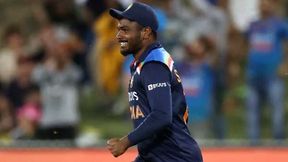T20 World cup: ഇന്ത്യന് ടീമിനെ തിരഞ്ഞെടുത്ത് മുന് സെലക്ടര്, യുവ താരം പുറത്ത്!- സഞ്ജുവിന് 50/50 T20 World cup: ഇന്ത്യന് ടീമിനെ തിരഞ്ഞെടുത്ത് മുന് സെലക്ടര്, യുവ താരം പുറത്ത്!- സഞ്ജുവിന് 50/50