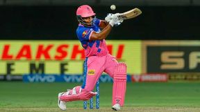 IPL 2021: സെഞ്ച്വറിയോടെ തുടങ്ങി, ഒന്നുമായി മടങ്ങി! ക്ലൈമാക്സില് നനഞ്ഞ പടക്കമായി സഞ്ജു IPL 2021: സെഞ്ച്വറിയോടെ തുടങ്ങി, ഒന്നുമായി മടങ്ങി! ക്ലൈമാക്സില് നനഞ്ഞ പടക്കമായി സഞ്ജു