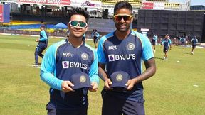 IPL 2021: ഇന്ത്യന് ടീമിലെത്തിയത് സൂര്യയുടെയും ഇഷാന്റെയും മോശം ഫോമിന് കാരണം! - ഗവാസ്കര് IPL 2021: ഇന്ത്യന് ടീമിലെത്തിയത് സൂര്യയുടെയും ഇഷാന്റെയും മോശം ഫോമിന് കാരണം! - ഗവാസ്കര്