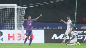 ISL 2021-22: അടിച്ചുതകര്ത്തു, ബെംഗളൂരുവിനെതിരെ നോര്ത്ത് ഈസ്റ്റിന് കനത്ത തോല്വി! ISL 2021-22: അടിച്ചുതകര്ത്തു, ബെംഗളൂരുവിനെതിരെ നോര്ത്ത് ഈസ്റ്റിന് കനത്ത തോല്വി!