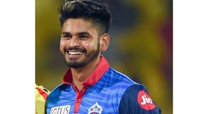 IPL 2022: ഡിസിക്കു വേണ്ടെങ്കിലും ശ്രേയസിനെ പലര്ക്കും വേണം! ക്യാപ്റ്റനായി തന്നെ- ഓജ പറയുന്നു IPL 2022: ഡിസിക്കു വേണ്ടെങ്കിലും ശ്രേയസിനെ പലര്ക്കും വേണം! ക്യാപ്റ്റനായി തന്നെ- ഓജ പറയുന്നു