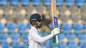 IND vs NZ: രണ്ടില് ആരെ മാറ്റും? ഇന്ത്യക്കു തലവേദനയായി ശ്രേയസിന്റെ കിടിലന് അരങ്ങേറ്റം IND vs NZ: രണ്ടില് ആരെ മാറ്റും? ഇന്ത്യക്കു തലവേദനയായി ശ്രേയസിന്റെ കിടിലന് അരങ്ങേറ്റം