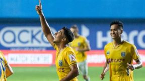 ISL 2021-22: കൊടുങ്കാറ്റായി ബ്ലാസ്റ്റേഴ്സ്- മുംബൈയ്ക്ക് പിറകെ ചെന്നൈയും കടപുഴകി, അതേ സ്കോര്! ISL 2021-22: കൊടുങ്കാറ്റായി ബ്ലാസ്റ്റേഴ്സ്- മുംബൈയ്ക്ക് പിറകെ ചെന്നൈയും കടപുഴകി, അതേ സ്കോര്!