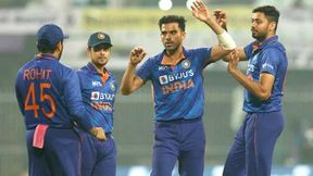 IND vs WI: വീണ്ടുമൊരു ത്രില്ലര്, വിറപ്പിച്ച് വിന്ഡീസ് കീഴങ്ങി- തൂത്തുവാരി ഇന്ത്യ IND vs WI: വീണ്ടുമൊരു ത്രില്ലര്, വിറപ്പിച്ച് വിന്ഡീസ് കീഴങ്ങി- തൂത്തുവാരി ഇന്ത്യ