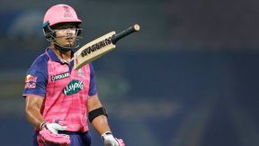 IPL 2022: ധോണിയെന്നാ വിചാരം, കോലിയുടെ ആറ്റിറ്റിയൂട്ടും സീറോ ബാറ്റിംഗും, പരാഗിനെതിരെ സോഷ്യല് മീഡിയ IPL 2022: ധോണിയെന്നാ വിചാരം, കോലിയുടെ ആറ്റിറ്റിയൂട്ടും സീറോ ബാറ്റിംഗും, പരാഗിനെതിരെ സോഷ്യല് മീഡിയ