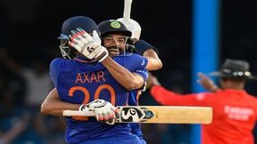   IND vs WI: അടിച്ചൊതുക്കി അക്ഷര്‍, കുറിച്ചത് വമ്പന്‍ റെക്കോഡ്, ധോണിയെ മറികടന്നു
