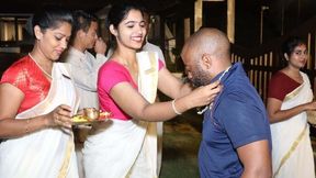 IND vs SA: ഇന്ത്യന് ടീം നാളെ തിരുവനന്തപുരത്തെത്തും, കളി കാണാന് ഗാംഗുലിയും IND vs SA: ഇന്ത്യന് ടീം നാളെ തിരുവനന്തപുരത്തെത്തും, കളി കാണാന് ഗാംഗുലിയും