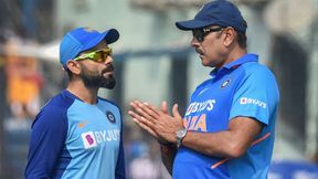 T20 World Cup 2022: വിമര്ശിച്ച് സമ്മര്ദ്ദത്തിലാക്കി, കോലി ആരാണെന്ന് അവര് അറിഞ്ഞു! - ശാസ്ത്രി T20 World Cup 2022: വിമര്ശിച്ച് സമ്മര്ദ്ദത്തിലാക്കി, കോലി ആരാണെന്ന് അവര് അറിഞ്ഞു! - ശാസ്ത്രി