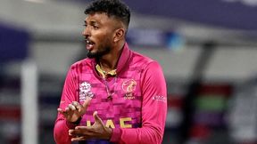 T20 World Cup 2022: മെയ്യപ്പന് മാജിക്ക്, ഹാട്രിക്കുമായി യുഎഇ സ്പിന്നര്! ഇന്ത്യക്കും അഭിമാനിക്കാം T20 World Cup 2022: മെയ്യപ്പന് മാജിക്ക്, ഹാട്രിക്കുമായി യുഎഇ സ്പിന്നര്! ഇന്ത്യക്കും അഭിമാനിക്കാം