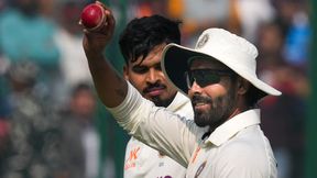   IND vs AUS: സര്‍ ജഡേജ! ഓസീസിന് ഉത്തരമില്ല- കറക്കി വീഴ്ത്തി, വാഴ്ത്തി ആരാധകര്‍