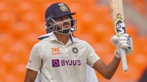 IND vs AUS: മിന്നിച്ച് അക്ഷര്, ധോണിയെ പിന്നിലാക്കി! വമ്പന് നേട്ടം- വാഴ്ത്തി ആരാധകര് IND vs AUS: മിന്നിച്ച് അക്ഷര്, ധോണിയെ പിന്നിലാക്കി! വമ്പന് നേട്ടം- വാഴ്ത്തി ആരാധകര്