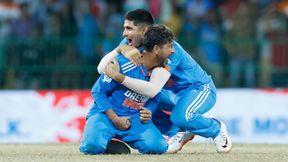 Asia Cup 2023: 1988നു ശേഷം ഇതാദ്യം, ചരിത്ര നേട്ടവുമായി കുല്ദീപ്; മുന്നില് ഒരാള് മാത്രം Asia Cup 2023: 1988നു ശേഷം ഇതാദ്യം, ചരിത്ര നേട്ടവുമായി കുല്ദീപ്; മുന്നില് ഒരാള് മാത്രം