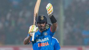 IND vs AUS: രോഹിത്തിനെ പിന്തള്ളി സ്കൈ! പകുതി കളി പോലും വേണ്ടിവന്നില്ല, വന് നേട്ടം IND vs AUS: രോഹിത്തിനെ പിന്തള്ളി സ്കൈ! പകുതി കളി പോലും വേണ്ടിവന്നില്ല, വന് നേട്ടം