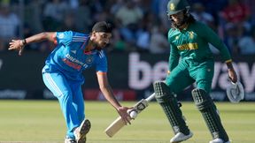 IND vs SA: ഡിസോര്സിക്ക് സെഞ്ച്വറി, തിരിച്ചടിച്ച് സൗത്താഫ്രിക്ക! പരമ്പരയില് ഒപ്പം IND vs SA: ഡിസോര്സിക്ക് സെഞ്ച്വറി, തിരിച്ചടിച്ച് സൗത്താഫ്രിക്ക! പരമ്പരയില് ഒപ്പം