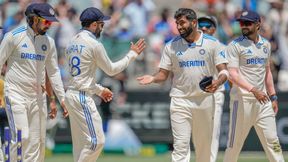 IND vs AUS: ഓസീസ് ലീഡ് 300 കടന്നു!! മെല്ബണില് ഇനി ത്രില്ലിങ് ക്ലൈമാക്സ് IND vs AUS: ഓസീസ് ലീഡ് 300 കടന്നു!! മെല്ബണില് ഇനി ത്രില്ലിങ് ക്ലൈമാക്സ്