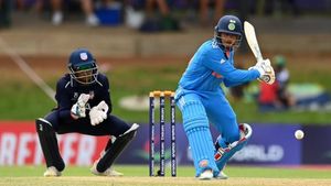    Under 19 World Cup: സെഞ്ച്വറി നേടി അര്‍ഷിന്‍, യുഎസ്എ ചാരം- വമ്പന്‍ ജയത്തോടെ ഇന്ത്യ തലപ്പത്ത്