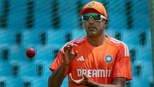   IPL 2024: അവസാന 4 ഓവറില്‍ അവനെ പേടി, പന്തെറിയാന്‍ ഭയക്കുന്നു! വെളിപ്പെടുത്തി അശ്വിന്‍