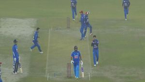 IND vs AFG: രോഹിത് ശര്‍മ ഡെക്ക്, കാരണം ശുബ്മാന്‍ ഗില്ലോ? ഈ ചതി പ്രതീക്ഷിച്ചില്ല-വിവാദം